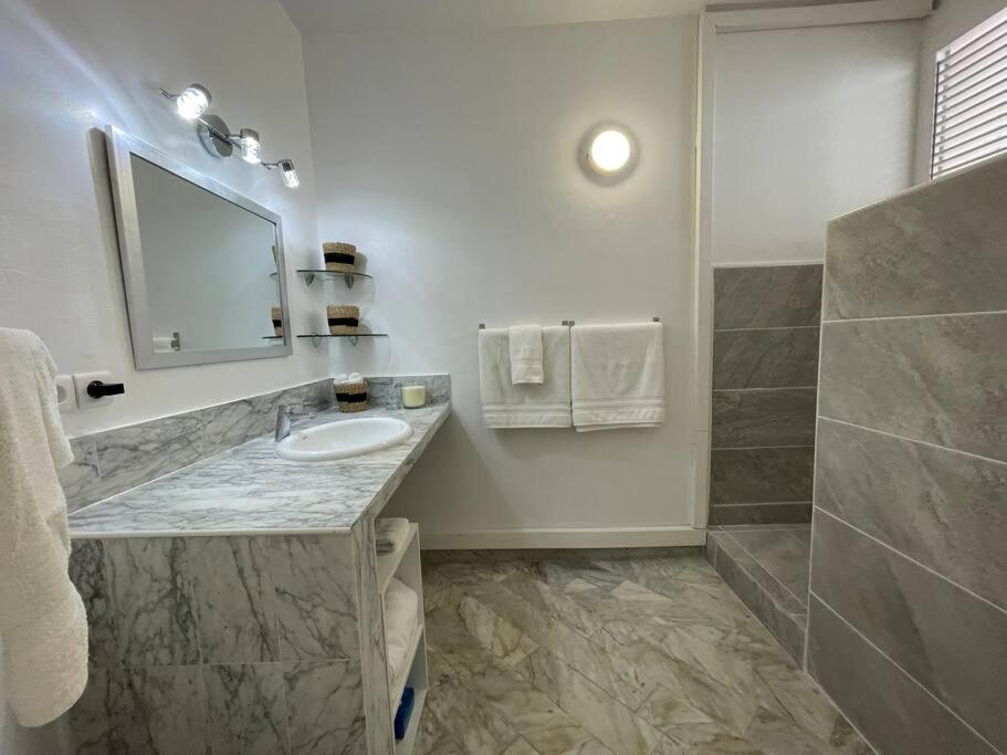 Appart Adorable Proche De La Baie Orientale, Idolem Residence Unite 2 - 57 Rue Du Mont Vernon 1 Cul de Sac Екстериор снимка